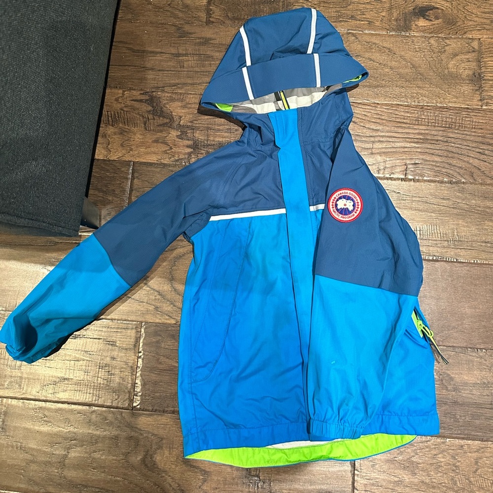 Kids Canada goose rain jacket 4/5